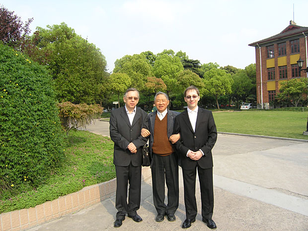 medicinal mushroom cancer drug PSP inventor Qing-Yao Yang with Dr. Ivan Jakopovich and Neven Jakopovich